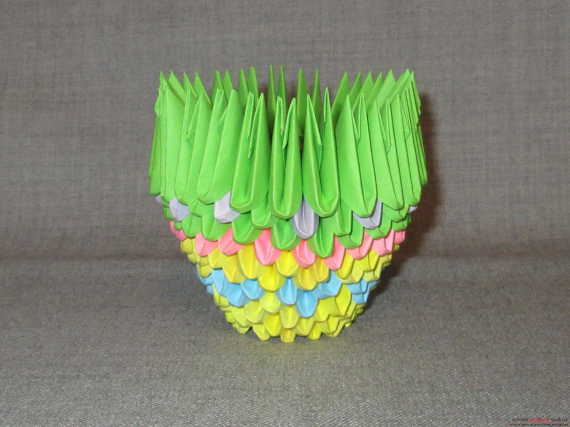 Модульное оригами ваза с цветами станет отличным подарком на 8 Марта, сделанным своими руками.. Фото №6